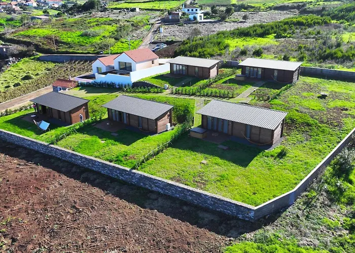 Sunset Eco Shelter 3 * بونتا دو بارغو